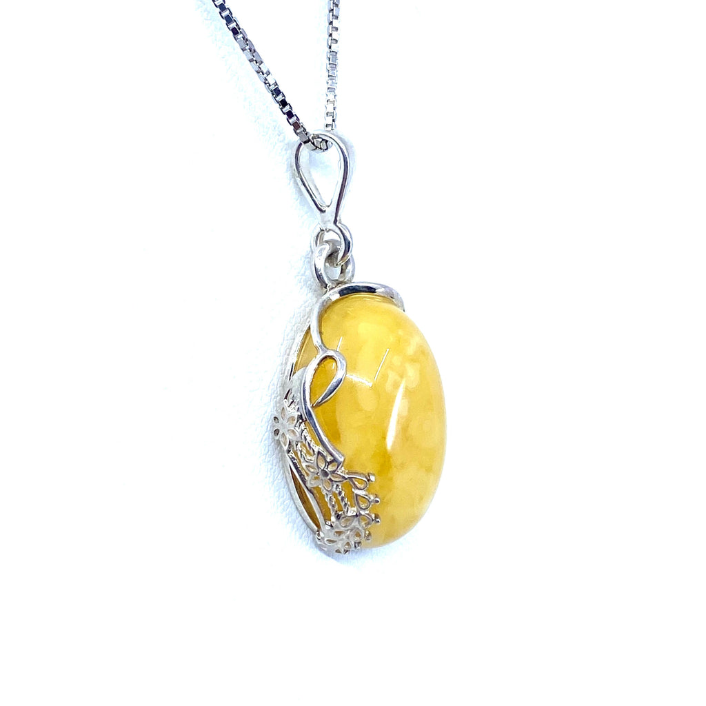Gorgeous Butterscotch Amber Silver Floral Design Pendant Necklace