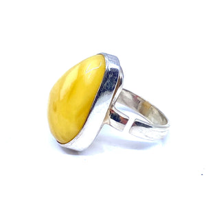 Lovely Butterscotch Baltic Amber Ring