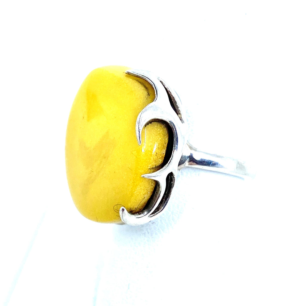 Unique Butterscotch Baltic Amber Celtic Design Silver Ring