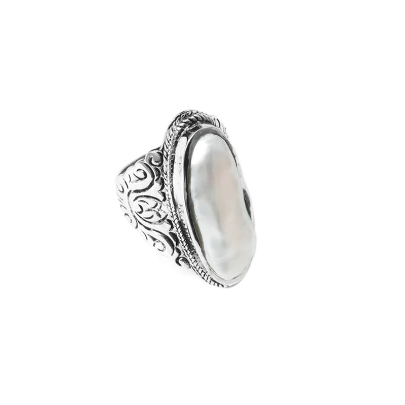 Beautiful Decorative Sterling Silver Freshwater Pearl Statement Ring