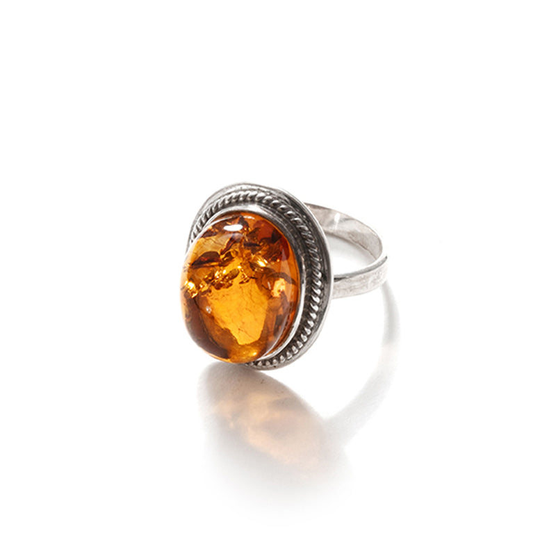 Beautiful Silver Ribbed Sparkling Cognac Amber Steerling Silver Ring