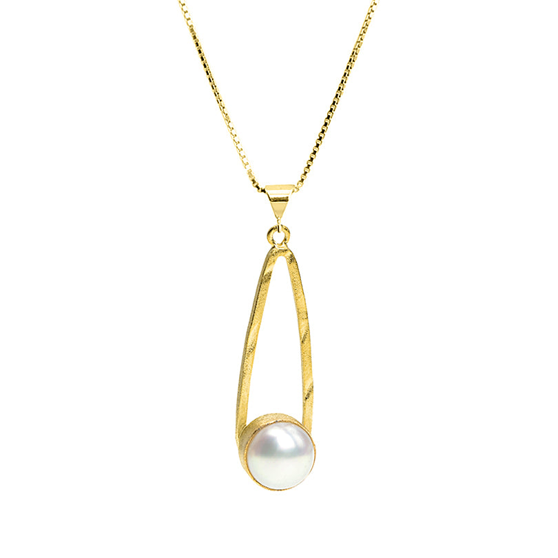 Stylish Fresh Water Pearl Italian Gold Plated Sterling Silver Necklace