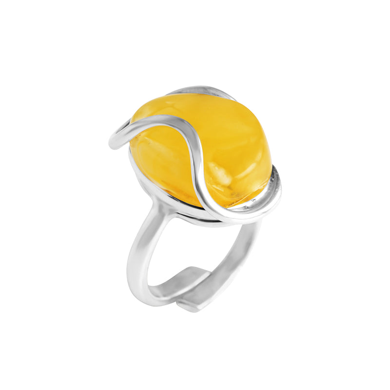 Elegant Baltic Butterscotch Amber Sterling Silver Ring